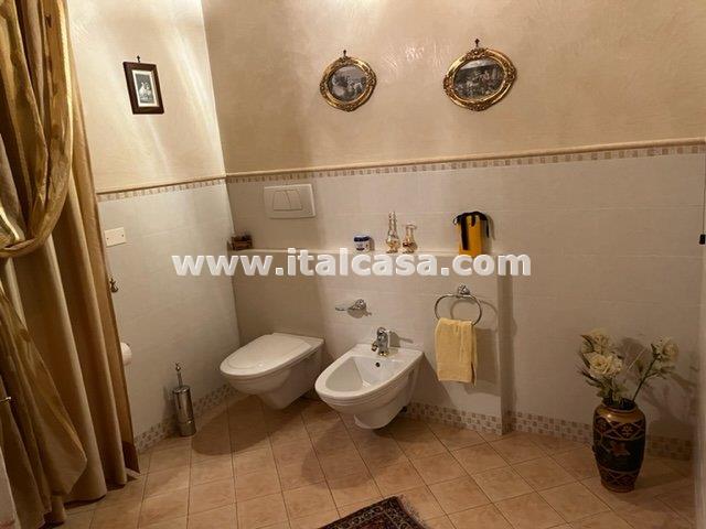 Villa Bifamiliare in vendita a Castiglione Delle Stiviere